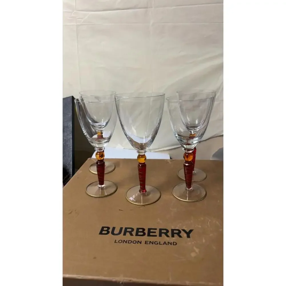 Set of 5 Handcrafted Amber Stem Wine Glasses‎ – 4 Matching + 1 Variant - Picture 9 of 16